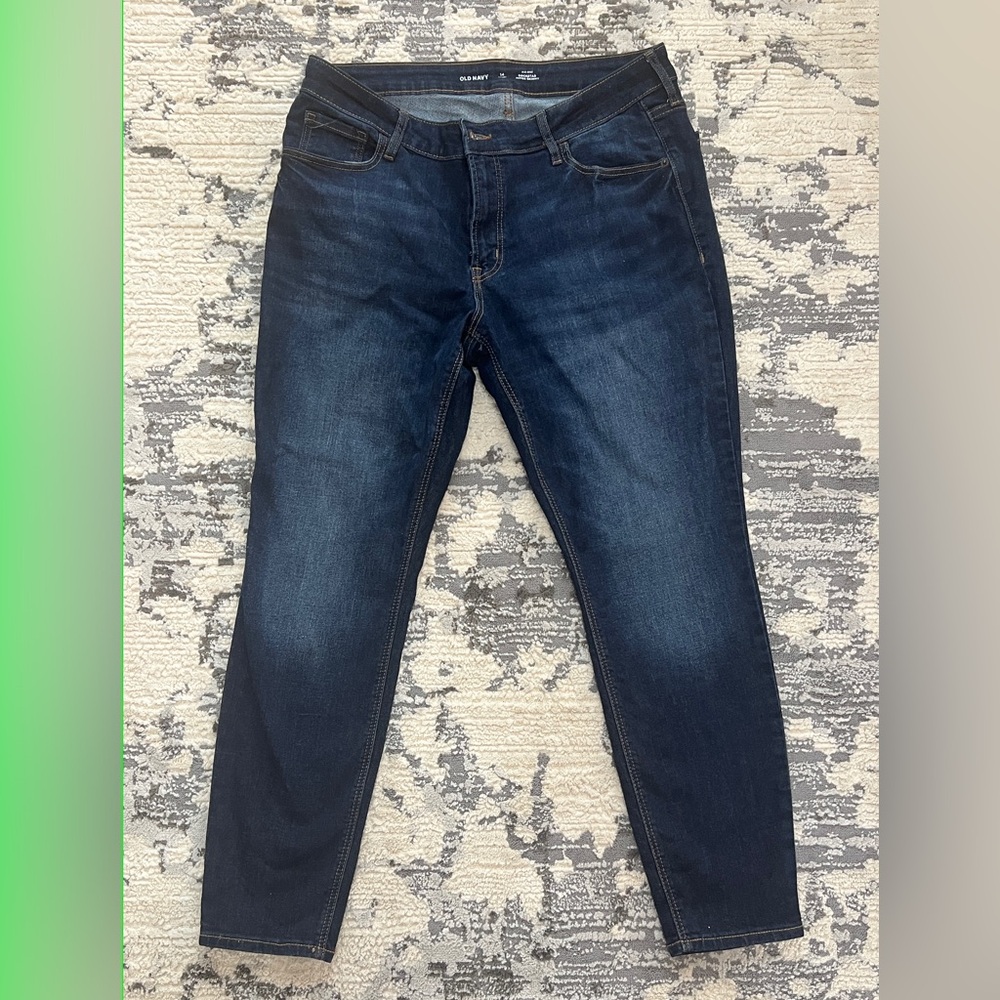 Old Navy Mid-rise Rockstar Super Skinny Dark Wash Jeans. Size: 14 Short